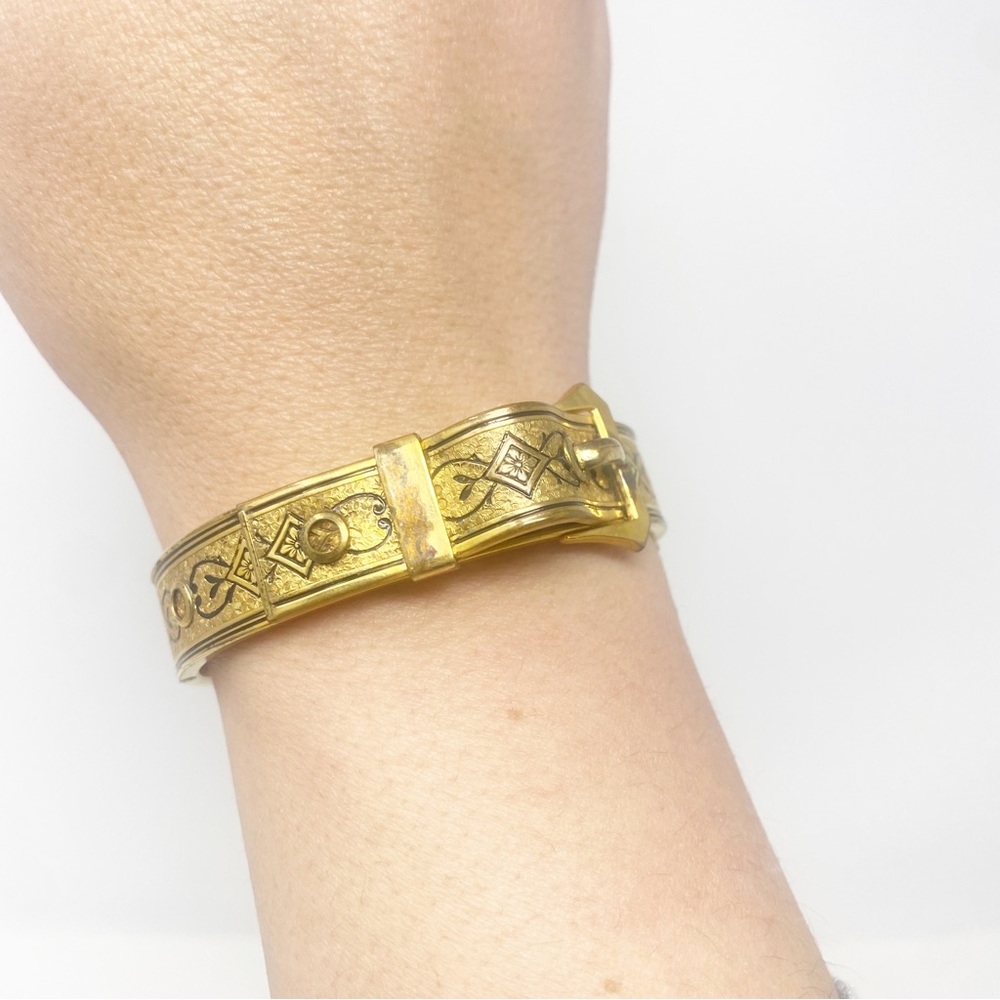 668 Vintage Taille D'Epargne Victorian Buckle Bracelet